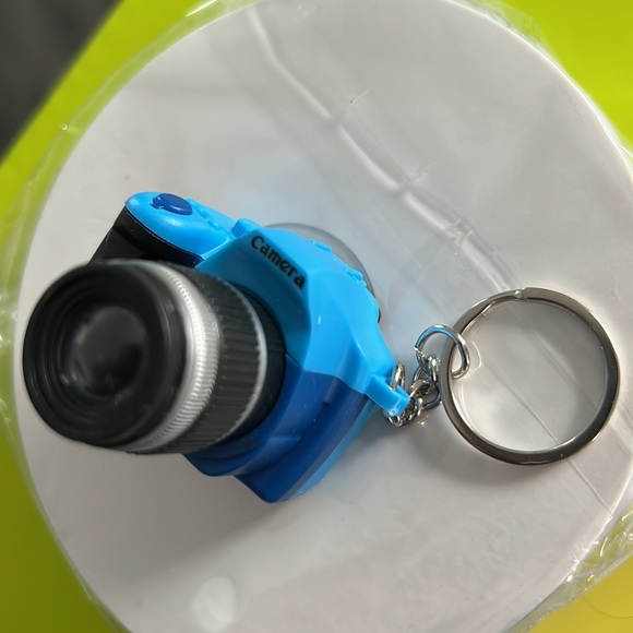 Led Camera Flashing Camera Key Ring for Keys Pompom (Blue with Black) - Picture 7 of 9